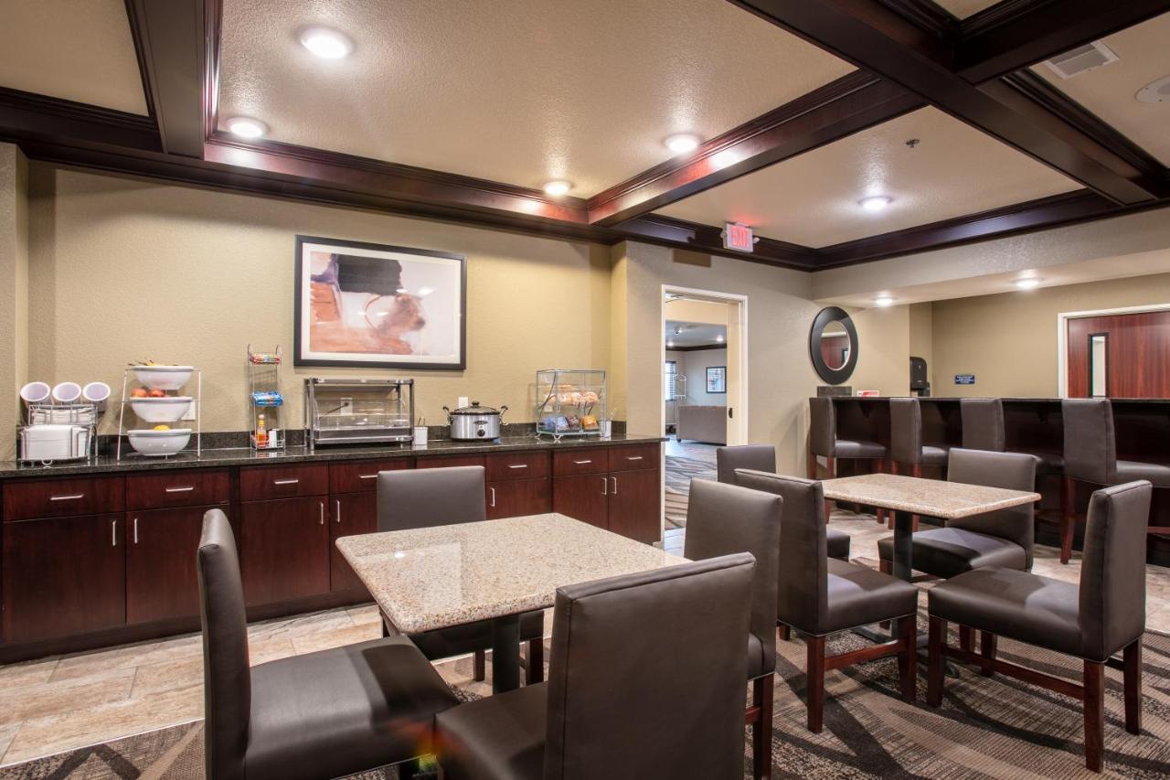 Cobblestone Inn & Suites - Pine Bluffs 外观 照片